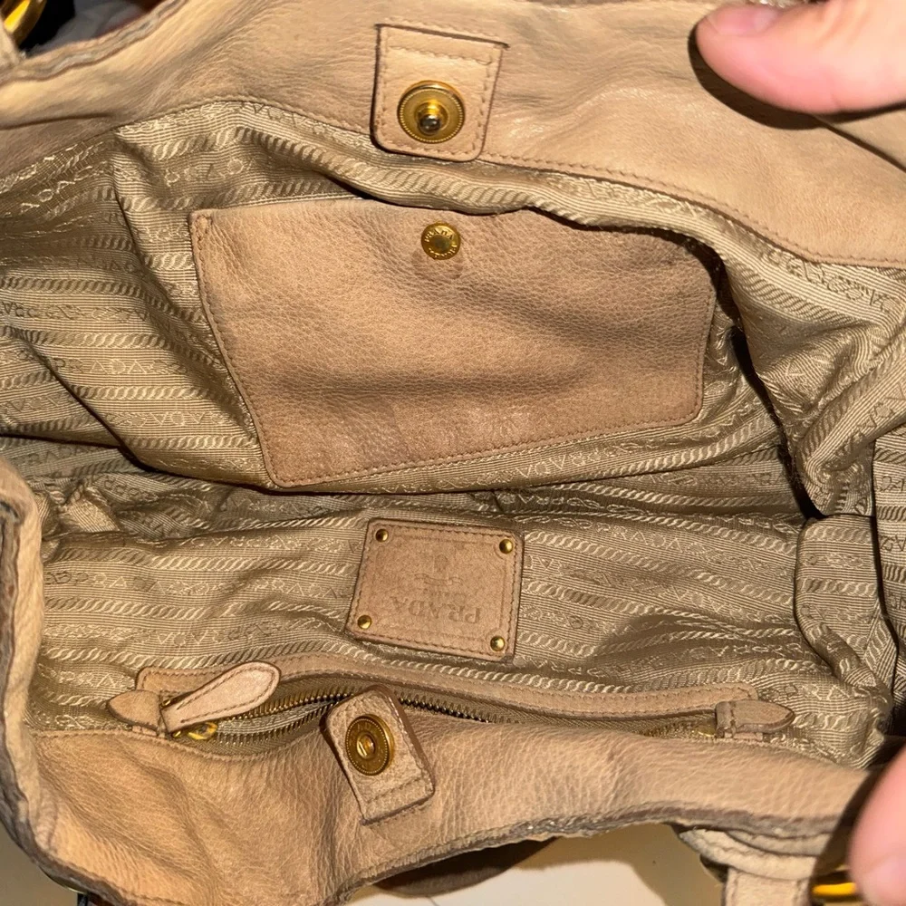 Prada Ombré Tan Leather Shoulder Bag - Picture 4 of 6
